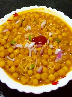 ঘুগনি (Ghugni recipe in bengali) রেসিপির প্রধান ছবি