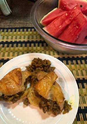Hình của món Beef curry with croissant.