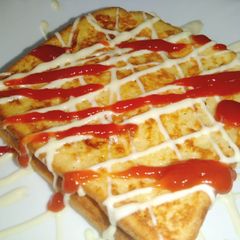 A picture of Cheesy Salty French Toast.