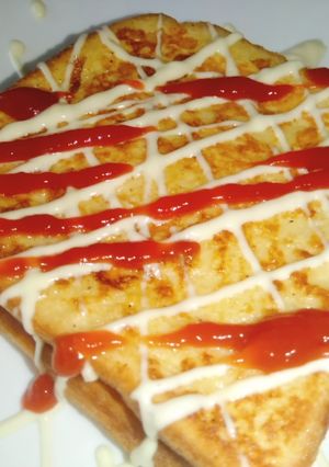 A picture of Cheesy Salty French Toast.