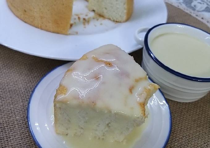Anncoo Journal - Coconut Angel Food Cake 椰香天使蛋糕 ~ This soft and light white  cake without the egg taste has a burst of coconut fragrance. Definitely a  perfect white Christmas cake for