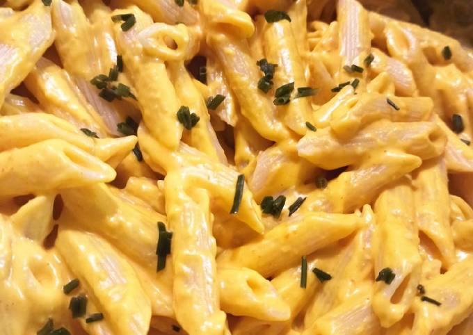 Pumpkin pasta (penne au potimarron et parmesan)