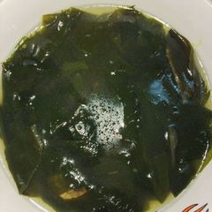 A picture of Seaweed Soup with Beef (Myeok Guk).