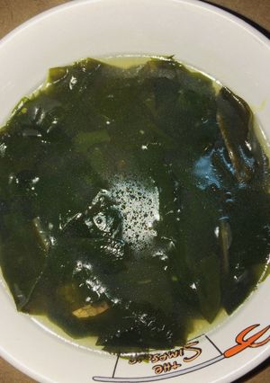 A picture of Seaweed Soup with Beef (Myeok Guk).