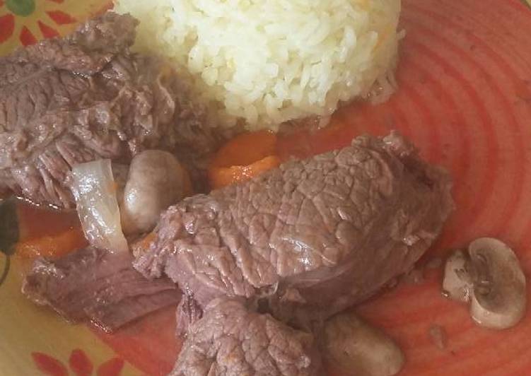 Carne al jugo con champiñones