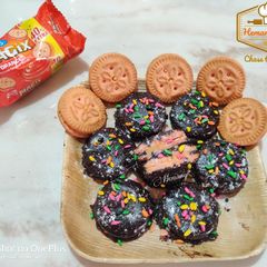A picture of Orange chocolate biscuit.