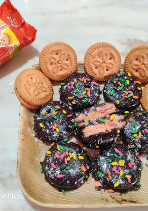 A picture of Orange chocolate biscuit.