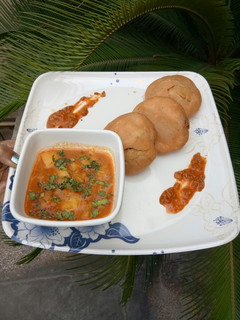 A picture of Mung dal kachori.