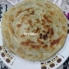 A picture of Special Lacha Pratha.