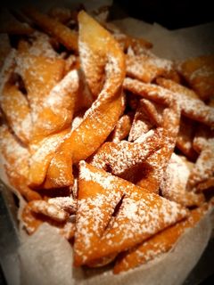 Une photo de Scharvas, beignets de carnaval alsaciens