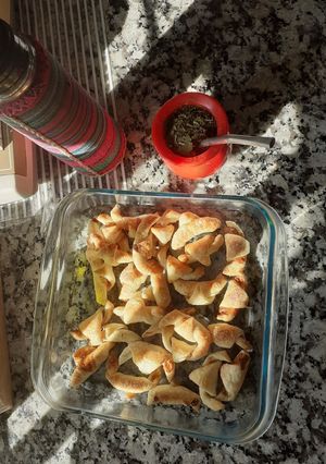 Una foto de Mini medialunas con dulce de leche, ultra fácil! Con pascualina