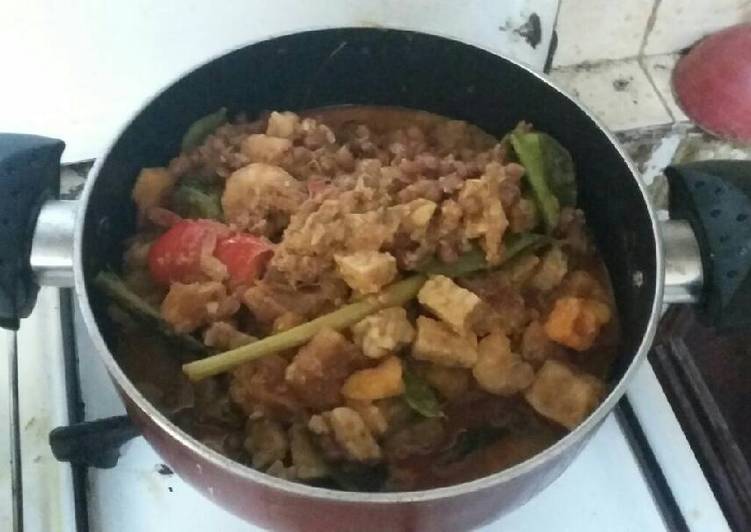 Sambel goreng krecek
