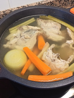 Una foto de Caldo de pollo