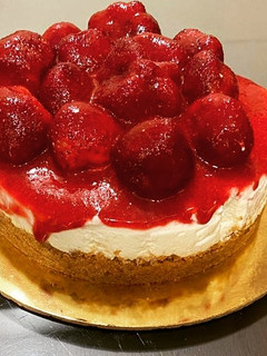 A picture of Strawberry Cheesecake.