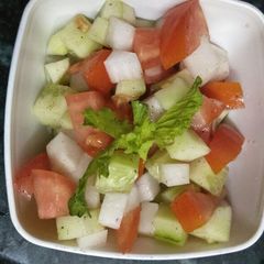 A picture of Kachumar salad.