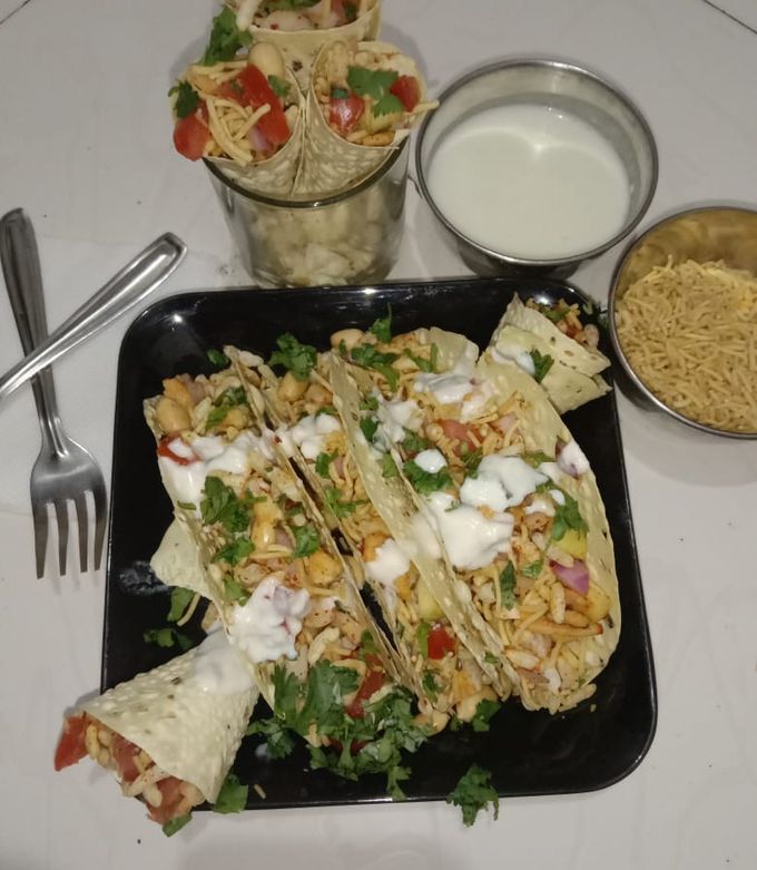 पापड़ टोकोज(Papad tacos recipe in Hindi) रेसिपी मुख्य फोटो
