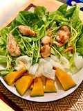 สลัดอกไก่ย่าง ท้อปปิ้งฟักทองไข่ขาว