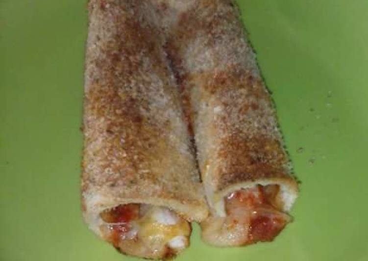 Cannelloni di pan carré alla mozzarella