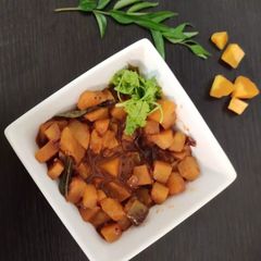 A picture of Pumpkin tamarind gravy.
