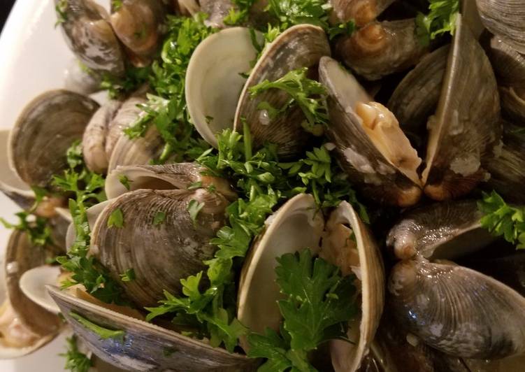 Simple Way to Prepare Homemade Mimi&#39;s Clams &amp; Garlic