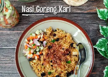 Masakan Unik Nasi Goreng Kari Kismis Ala Restoran