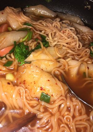 Hình của món Mì Tokbokki làm từ bánh tráng.