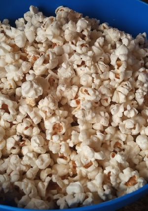 A picture of Chillied popcorn.