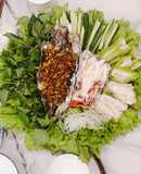 Cá hấp gia vị kiểu miền trung, cuốn bánh tráng