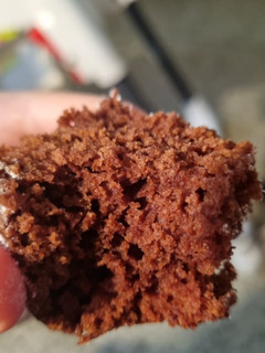 Una foto de Torta de chocolate exquisita y súper fácil