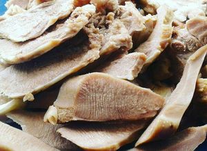 Hình của món Lưỡi heo luộc.