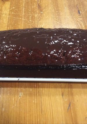 Una foto de Bizcocho de chocolate con cobertura (Thermomix)