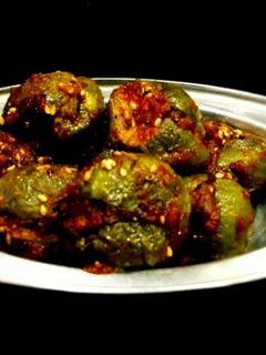 ભરેલાં રીંગણ નું શાક (Bharela Ringan Shak Recipe In Gujarati) રેસીપી મુખ્ય ફોટો