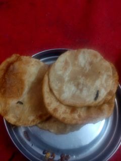 बेसन आटे की पूरी (Besan Aate ki Poori Recipe in Hindi) रेसिपी मुख्य फोटो
