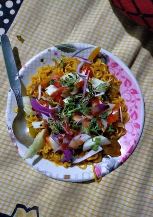 मैगी भेल (Maggi bhel recipe in hindi) रेसिपी मुख्य फोटो