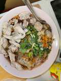 ก๋วยเตี๋ยว​หมูเด้งเส้นเล็ก