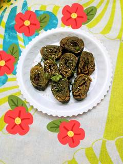 अरबी के पत्तों के पकौड़े (Arbi ke patto ke pakode recipe in Hindi) रेसिपी मुख्य फोटो