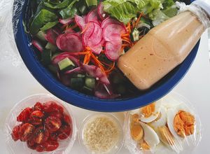 รูปของ สลัดผักน้ำสลัดกิมจิมายองเนส🥗🍋🥬มะเขือเทศย่าง🍅