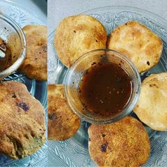 Pyaaz ki kachori in air fryer A picture of Pyaaz ki kachori in air fryer.
