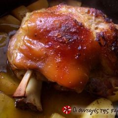 A picture of Pork shank in the Dutch oven.