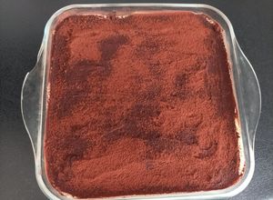 صورة لوصفة تيراميسوا سهلة وسريعة بالبسكوي الطويلة ههههTiramisu
