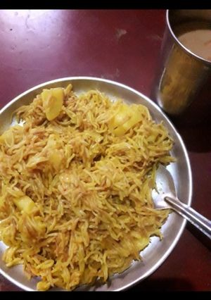 नमकीन सेवइयां (Namkeen seviyan recipe in hindi) रेसिपी मुख्य फोटो