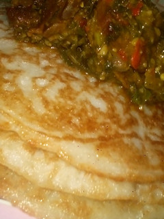 A picture of Sinasir with spinach soup.