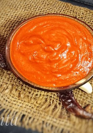 A picture of Garlic red chilli chutney.