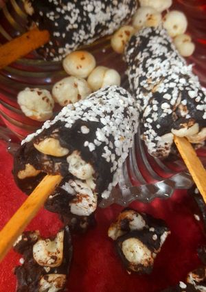 A picture of Makhana choco candy.