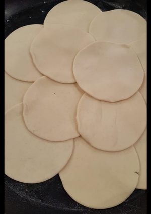Una foto de Tapas de empanadas criollas