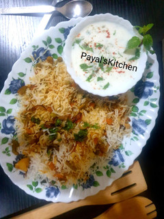 વેજ દમ બિરયાની (Veg Dum Biryani Recipe in Gujarati) રેસીપી મુખ્ય ફોટો