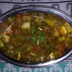 A picture of Cluster beans sabji with gravy.