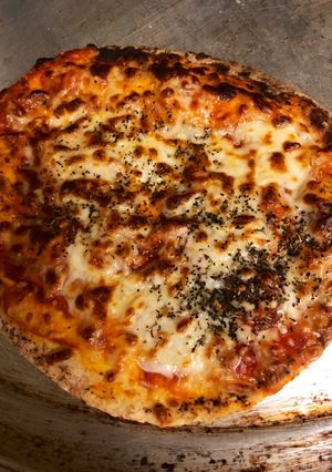 A picture of 3 ingredient pizza updated.
