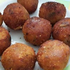 A picture of Crispy Potato Balls.