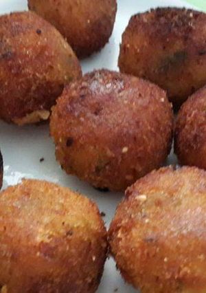 A picture of Crispy Potato Balls.
